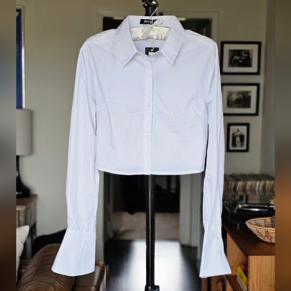 Nasty Gal Cropped Boxy Button Down Shirt‎